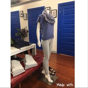 🌸NWT Liverpool skinny ankle in washed out blue